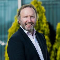 Derek Hanlan, Associate Director